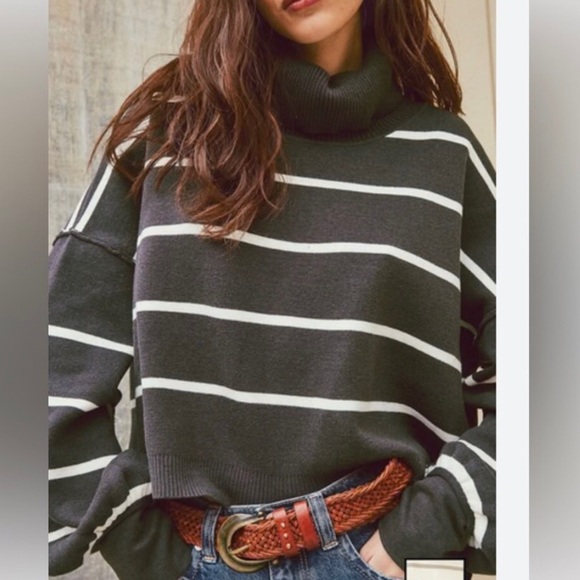 Free People stripe turtleneck black white smoked Pearl - Picture 3 of 5